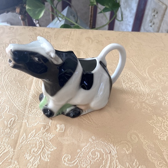 Vintage Ceramic Collectible Creamer - Picture 2 of 4